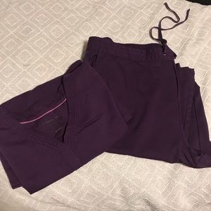 Healing Hands Scrub Set in Eggplant